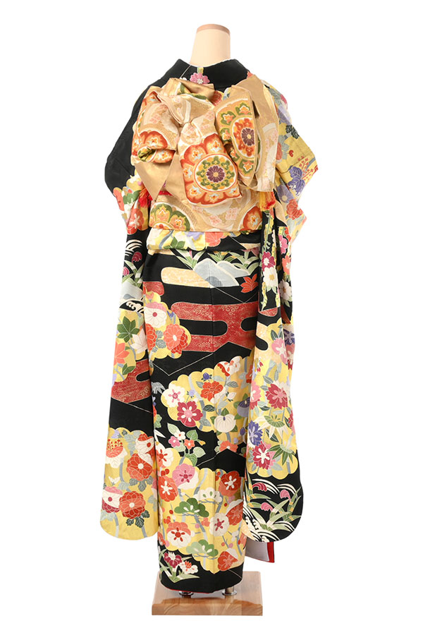 振袖（正絹） エ霞四季花文様 黒色 LOサイズ A105 レンタル｜京都